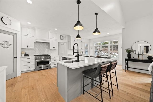 401 South Street, Foxboro, MA 02035