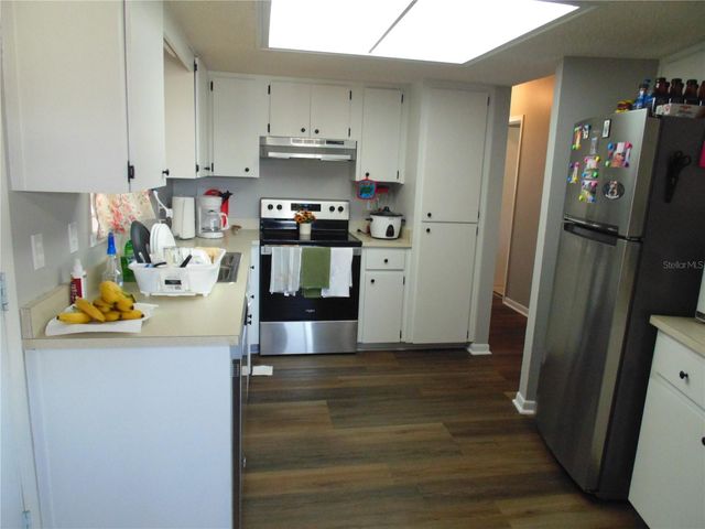 10210 SW 93RD AVENUE, Ocala, FL 34481