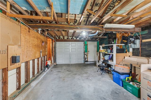 382 Beavertail Road, Jamestown, RI 02835