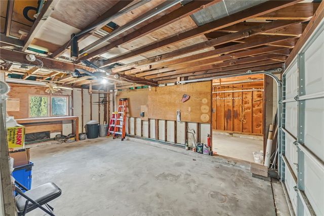 382 Beavertail Road, Jamestown, RI 02835