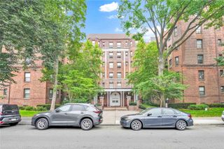 84-51 Beverly Road 5P, Kew Gardens, NY 11415