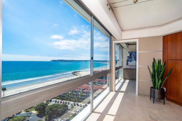 1710 Avenida del Mundo PH02, Coronado, CA 92118