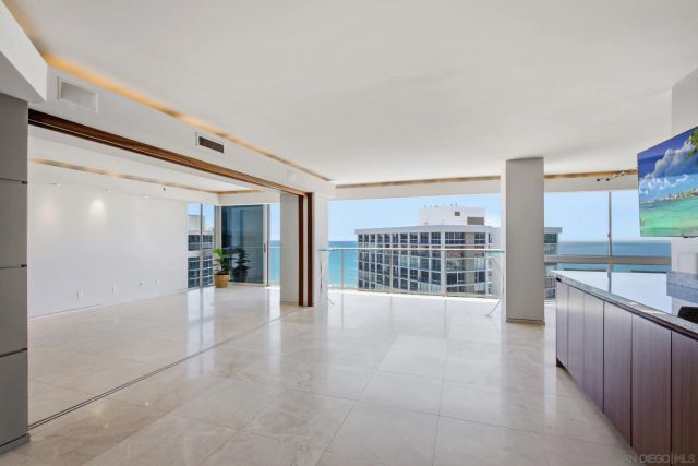 1710 Avenida del Mundo PH02, Coronado, CA 92118