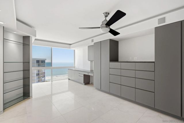 1710 Avenida del Mundo PH02, Coronado, CA 92118