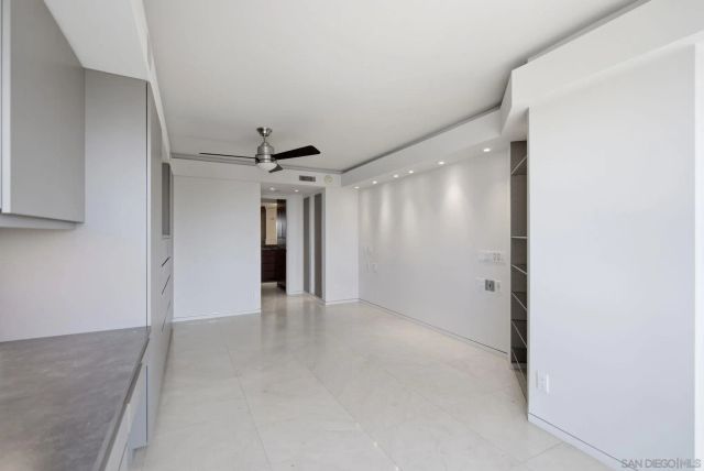1710 Avenida del Mundo PH02, Coronado, CA 92118