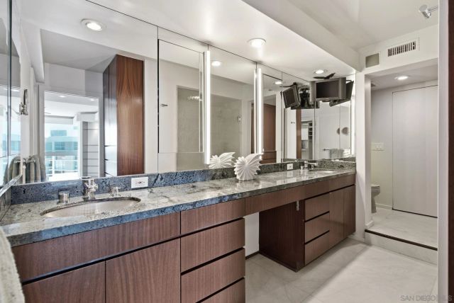 1710 Avenida del Mundo PH02, Coronado, CA 92118