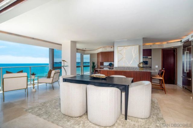 1710 Avenida del Mundo PH02, Coronado, CA 92118