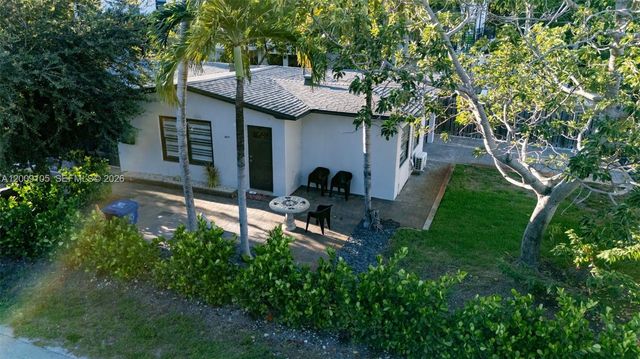 1615 NE 9th Street, Fort Lauderdale, FL 33304