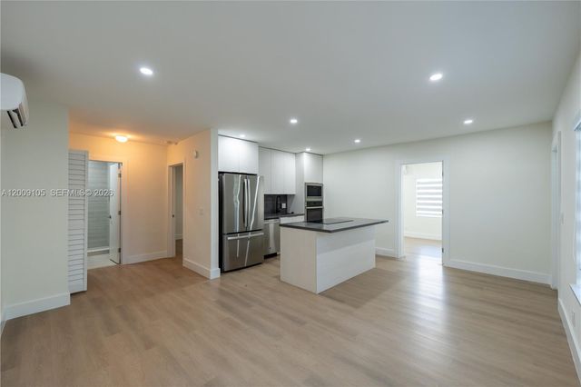 1615 NE 9th Street, Fort Lauderdale, FL 33304