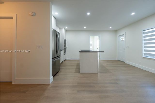 1615 NE 9th Street, Fort Lauderdale, FL 33304