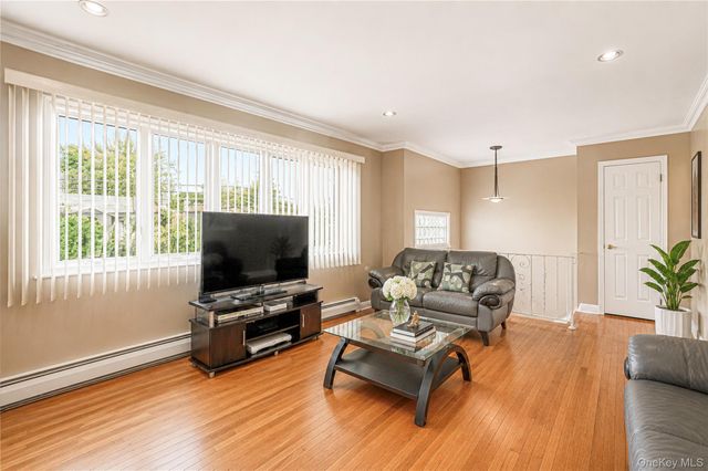 2706 Milburn Avenue, Baldwin, NY 11510