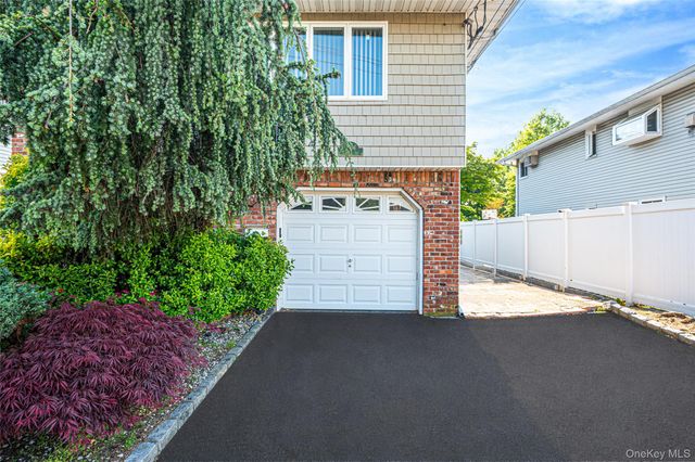 2706 Milburn Avenue, Baldwin, NY 11510