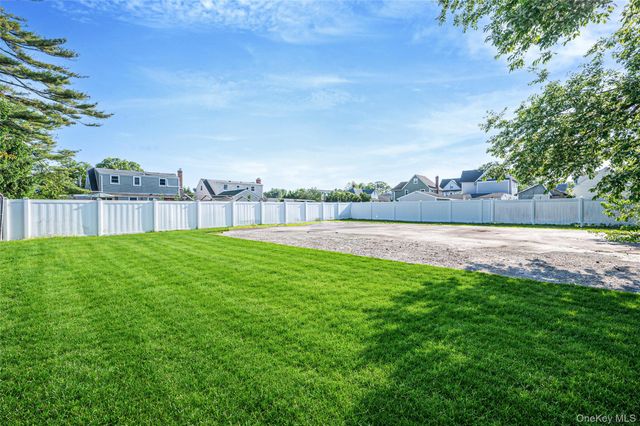 2706 Milburn Avenue, Baldwin, NY 11510