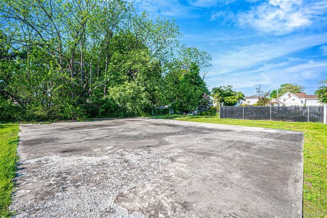 2706 Milburn Avenue, Baldwin, NY 11510