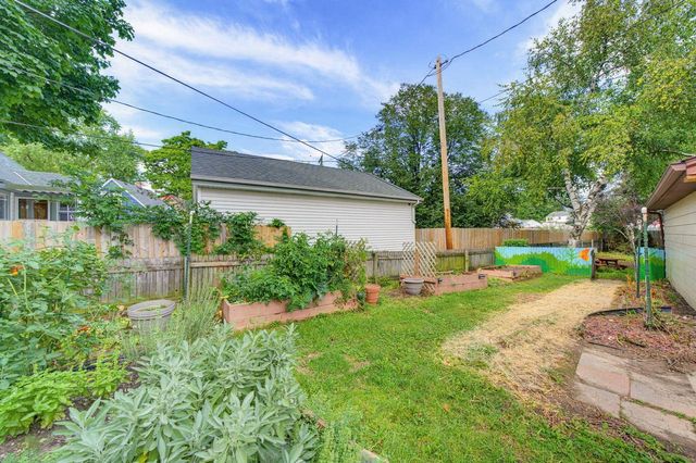 8716 W Boone AVENUE, West Allis, WI 53227