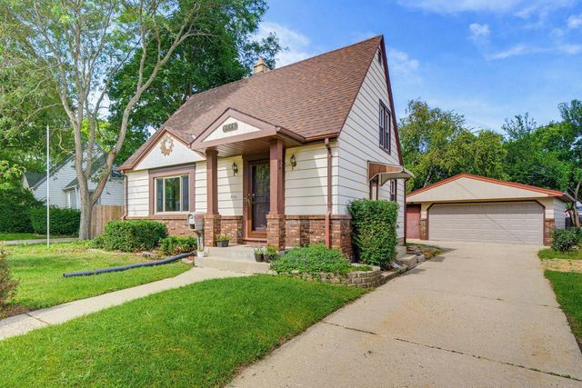 8716 W Boone AVENUE, West Allis, WI 53227