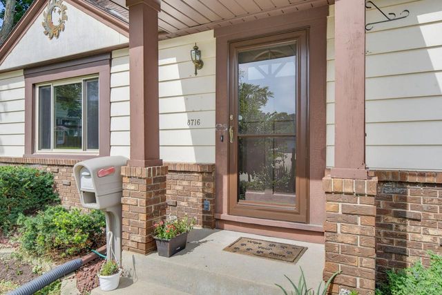 8716 W Boone AVENUE, West Allis, WI 53227