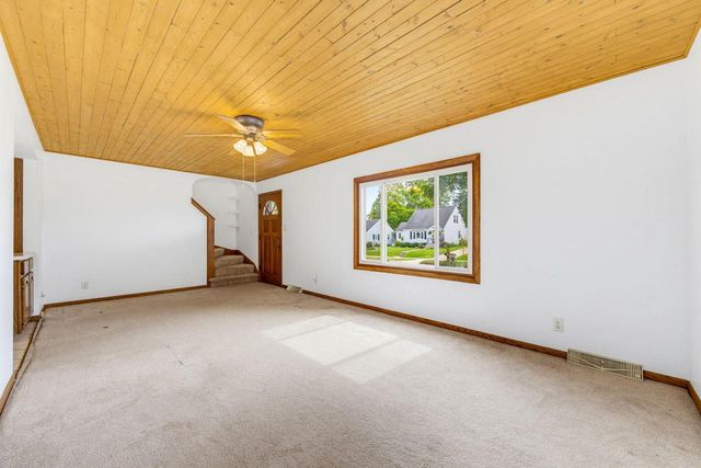 8716 W Boone AVENUE, West Allis, WI 53227