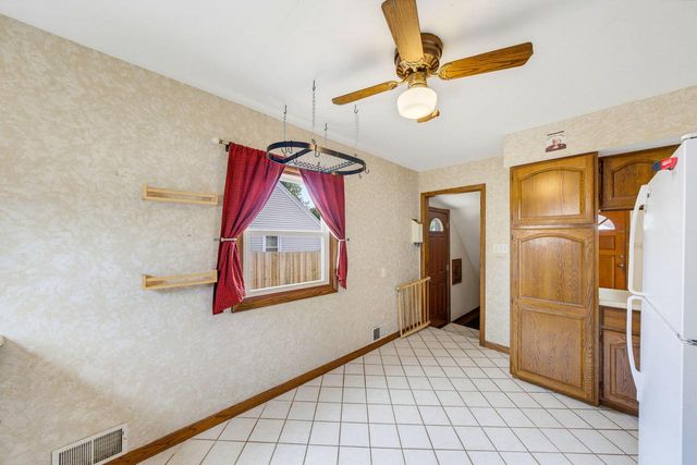 8716 W Boone AVENUE, West Allis, WI 53227