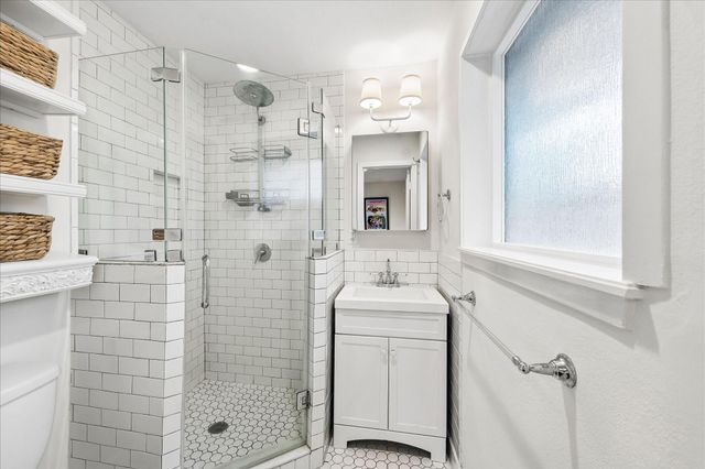 4410 Santee Street, Houston, TX 77018