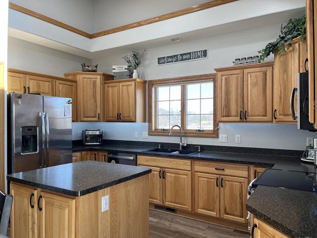 7439 Lee ROAD, Hartford, WI 53027