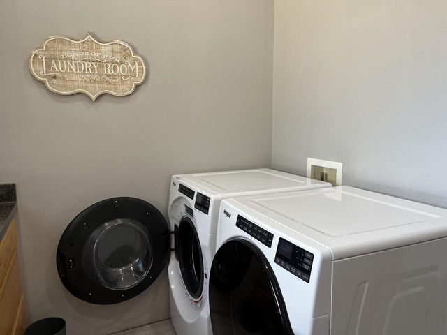 7439 Lee ROAD, Hartford, WI 53027