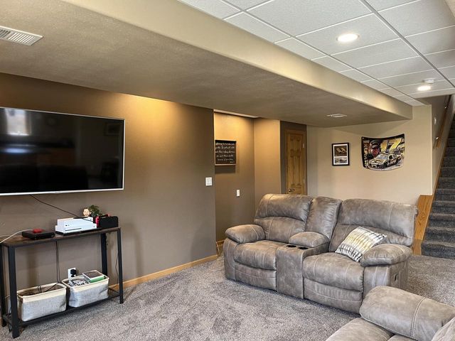 7439 Lee ROAD, Hartford, WI 53027