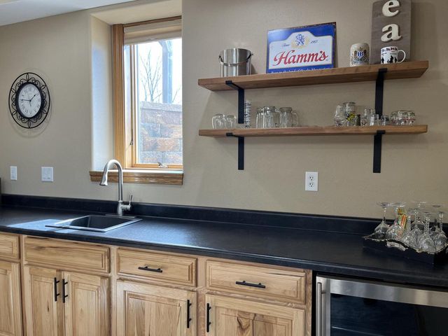 7439 Lee ROAD, Hartford, WI 53027