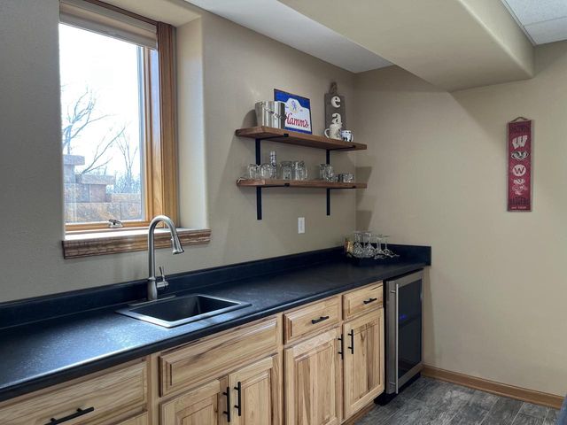 7439 Lee ROAD, Hartford, WI 53027