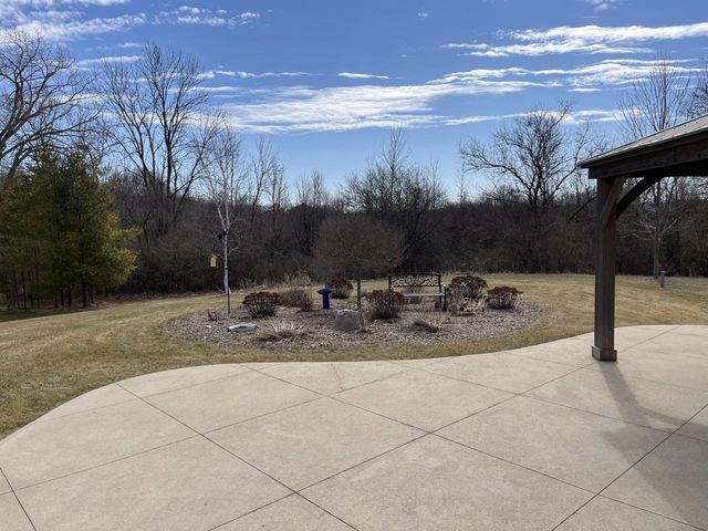 7439 Lee ROAD, Hartford, WI 53027