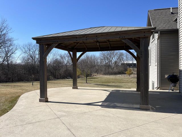 7439 Lee ROAD, Hartford, WI 53027