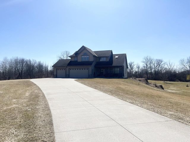 7439 Lee ROAD, Hartford, WI 53027