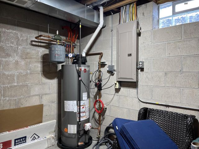 7439 Lee ROAD, Hartford, WI 53027