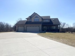 7439 Lee ROAD, Hartford, WI 53027