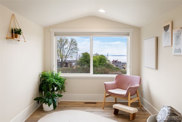 3910 Cliffside Drive, Bellingham, WA 98225