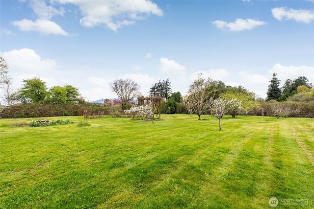 3910 Cliffside Drive, Bellingham, WA 98225