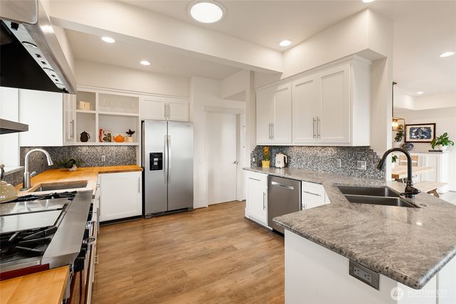 3910 Cliffside Drive, Bellingham, WA 98225