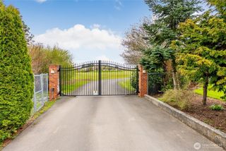 3910 Cliffside Drive, Bellingham, WA 98225