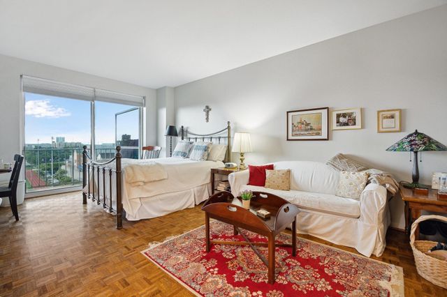 2200 Willowick Road 7B, Houston, TX 77027