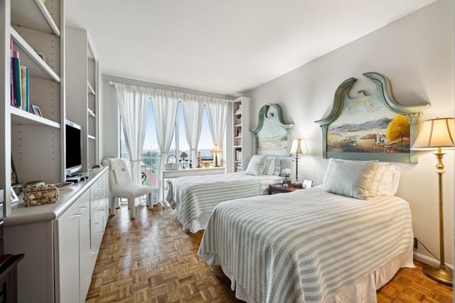 2200 Willowick Road 7B, Houston, TX 77027