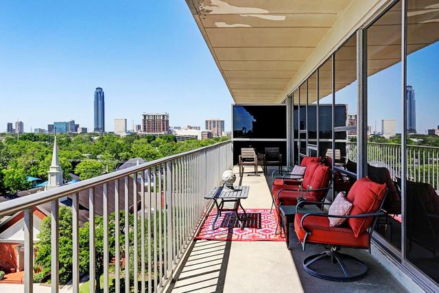 2200 Willowick Road 7B, Houston, TX 77027