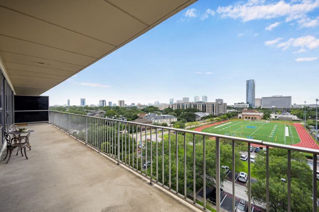 2200 Willowick Road 7B, Houston, TX 77027