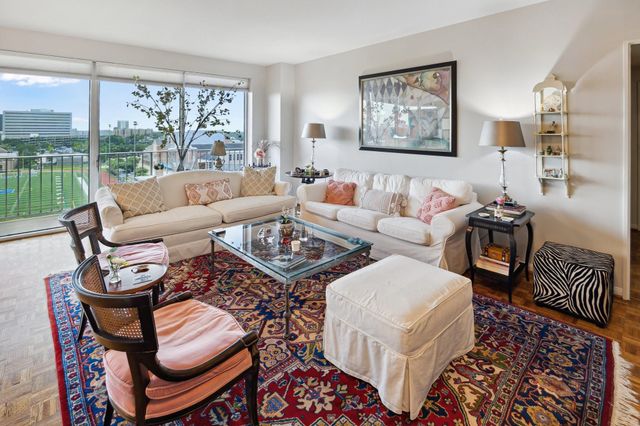 2200 Willowick Road 7B, Houston, TX 77027