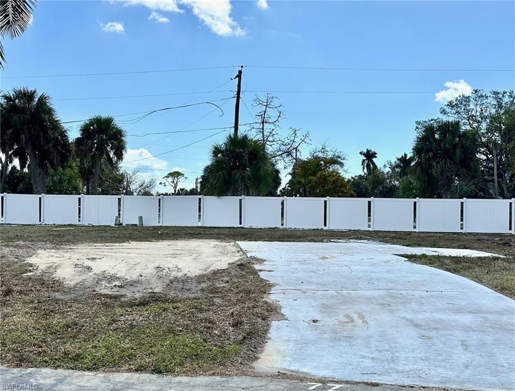 77 Birch BLVD, FORT MYERS, FL 33908 — photo 2