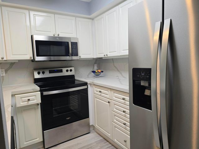 1301 RIVER REACH Drive 111, Fort Lauderdale, FL 33315