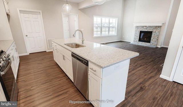 503 CHARLESTON DR, Mechanicsburg, PA 17055