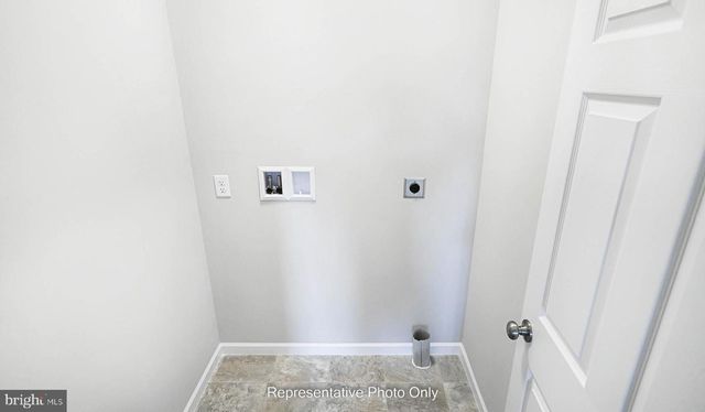 503 CHARLESTON DR, Mechanicsburg, PA 17055