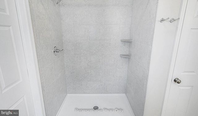 503 CHARLESTON DR, Mechanicsburg, PA 17055
