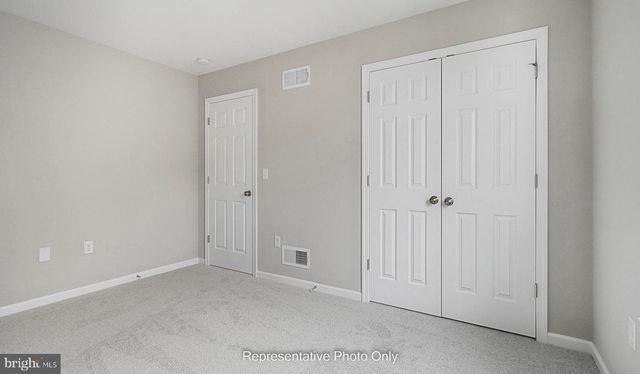503 CHARLESTON DR, Mechanicsburg, PA 17055