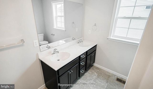 503 CHARLESTON DR, Mechanicsburg, PA 17055